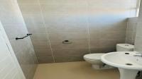 Bathroom 1 - 4 square meters of property in Windermere