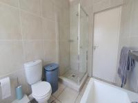 Bathroom 1 - 7 square meters of property in Oakdene