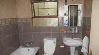 Bathroom 1 - 6 square meters of property in Sharonlea
