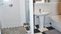 Bathroom 1 - 5 square meters of property in Wembley