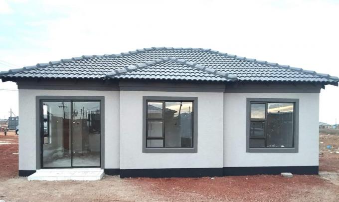 3 Bedroom House for Sale For Sale in Lenasia South - MR549503