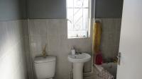 Bathroom 1 - 5 square meters of property in Vanderbijlpark