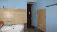 Bathroom 1 - 14 square meters of property in The Hill