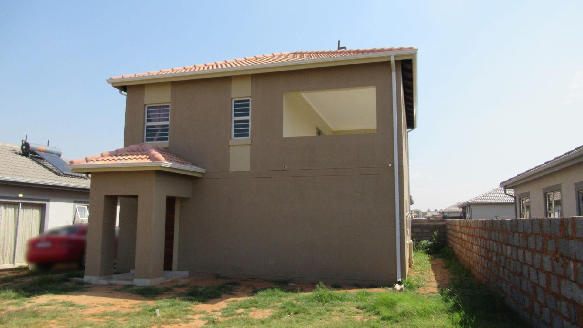 Front View of property in Salfin