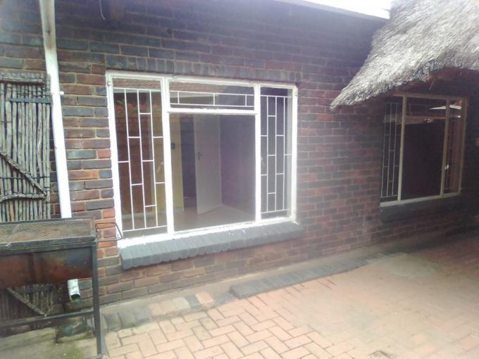 2 Bedroom Sectional Title for Sale For Sale in Rustenburg - MR551596