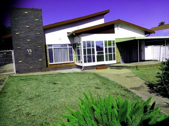 4 Bedroom House for Sale For Sale in Rustenburg - MR552115