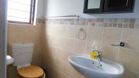 Main Bathroom - 5 square meters of property in The Reeds