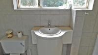 Main Bathroom - 4 square meters of property in Cato Manor 