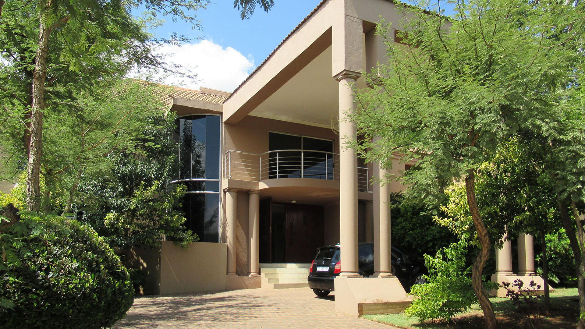 Front View of property in Ruimsig