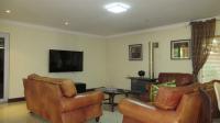 Lounges - 88 square meters of property in Ruimsig
