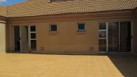 Balcony - 9 square meters of property in Ruimsig