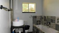 Bathroom 1 - 8 square meters of property in Lyttelton Manor