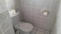 Main Bathroom - 12 square meters of property in Ridgepark