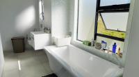 Main Bathroom - 10 square meters of property in Pietermaritzburg (KZN)