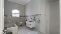 Bathroom 1 - 10 square meters of property in Ottery