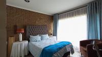 Bed Room 1 - 14 square meters of property in Randjesfontein