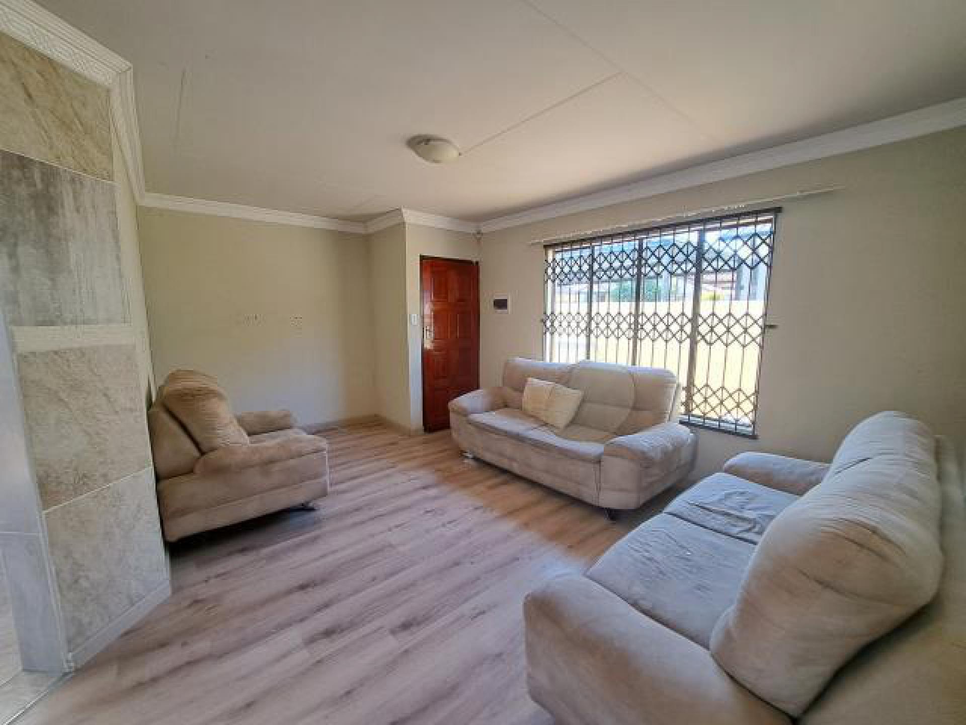 Lounges of property in Soshanguve East