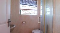 Bathroom 2 - 4 square meters of property in Die Heuwel