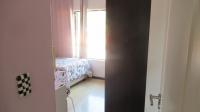 Bed Room 1 - 16 square meters of property in Douglasdale