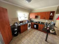 Kitchen - 11 square meters of property in Bardene