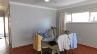 Dining Room - 18 square meters of property in Athlone Park