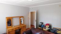 Bed Room 1 - 17 square meters of property in Athlone Park