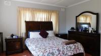 Main Bedroom - 22 square meters of property in Athlone Park