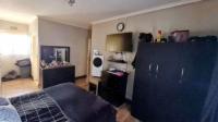 Main Bedroom - 25 square meters of property in Freeway Park