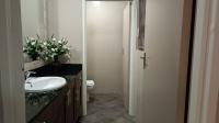 Guest Toilet - 6 square meters of property in Stellenbosch