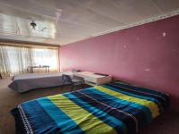 Bed Room 1 of property in Bloemfontein Rural