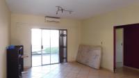 Lounges - 24 square meters of property in Cashan