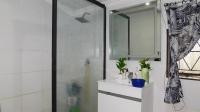 Bathroom 1 - 7 square meters of property in Mountain View