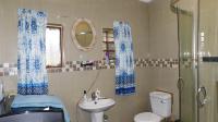 Main Bathroom - 6 square meters of property in Mountain View