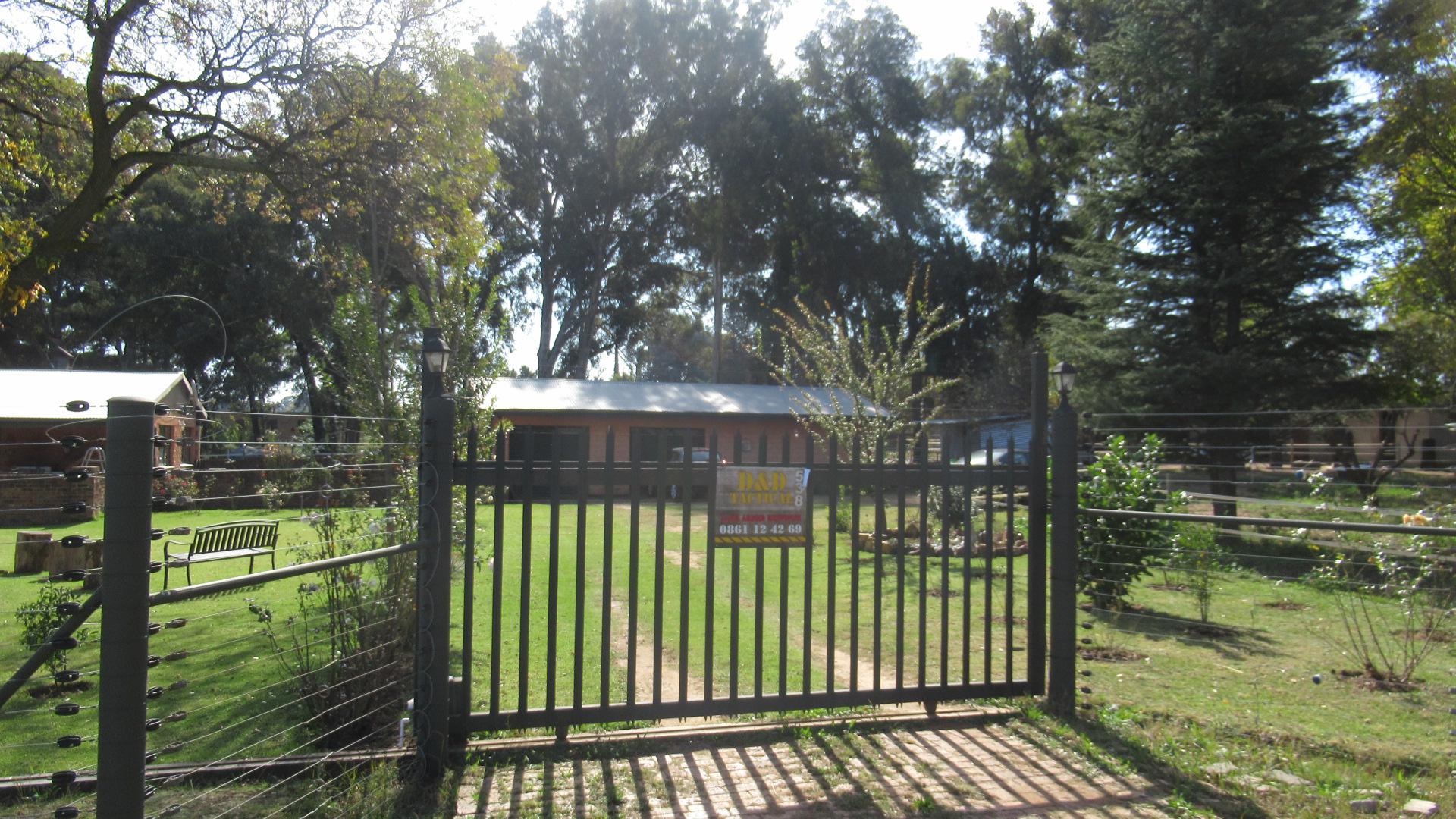 Front View of property in Walkers Fruit Farms SH