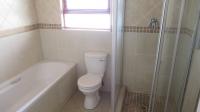 Main Bathroom - 7 square meters of property in Winchester Hills