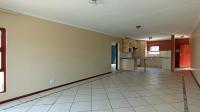 Lounges - 14 square meters of property in Krugersdorp