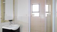 Main Bathroom - 6 square meters of property in Rooihuiskraal North