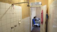 Staff Bathroom - 9 square meters of property in Florida