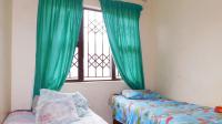 Bed Room 1 - 9 square meters of property in Lovu