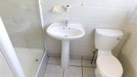 Main Bathroom - 6 square meters of property in Epworth