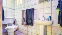 Staff Bathroom - 3 square meters of property in Brentwood Park AH