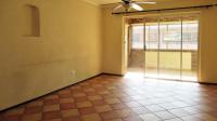 Lounges - 15 square meters of property in Northcliff