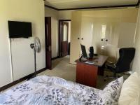 Bed Room 1 - 10 square meters of property in Needwood