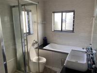 Main Bathroom - 10 square meters of property in Needwood