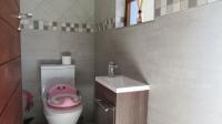 Guest Toilet - 3 square meters of property in Homes Haven