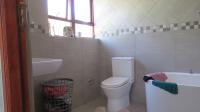Main Bathroom - 8 square meters of property in Homes Haven