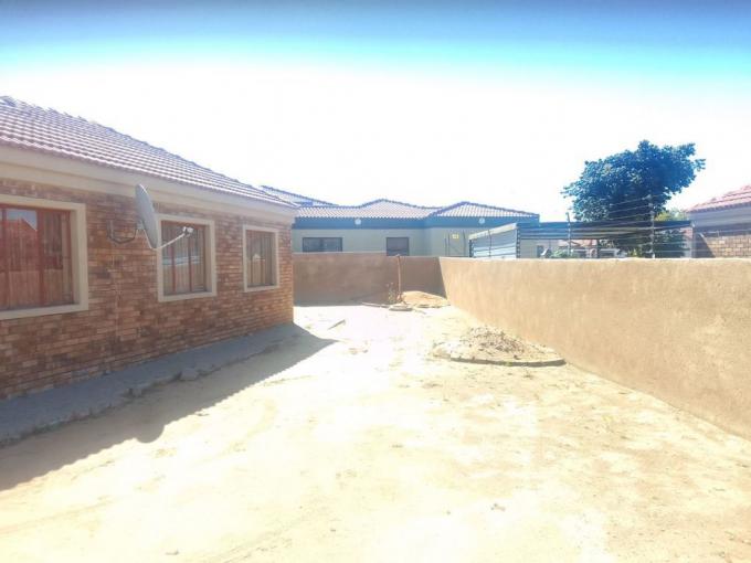 3 Bedroom House to Rent in Polokwane - Property to rent - MR577578