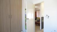 Bed Room 1 - 14 square meters of property in Honeydew