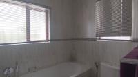 Bathroom 1 - 7 square meters of property in Northcliff