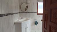 Bathroom 3+ - 8 square meters of property in Northcliff